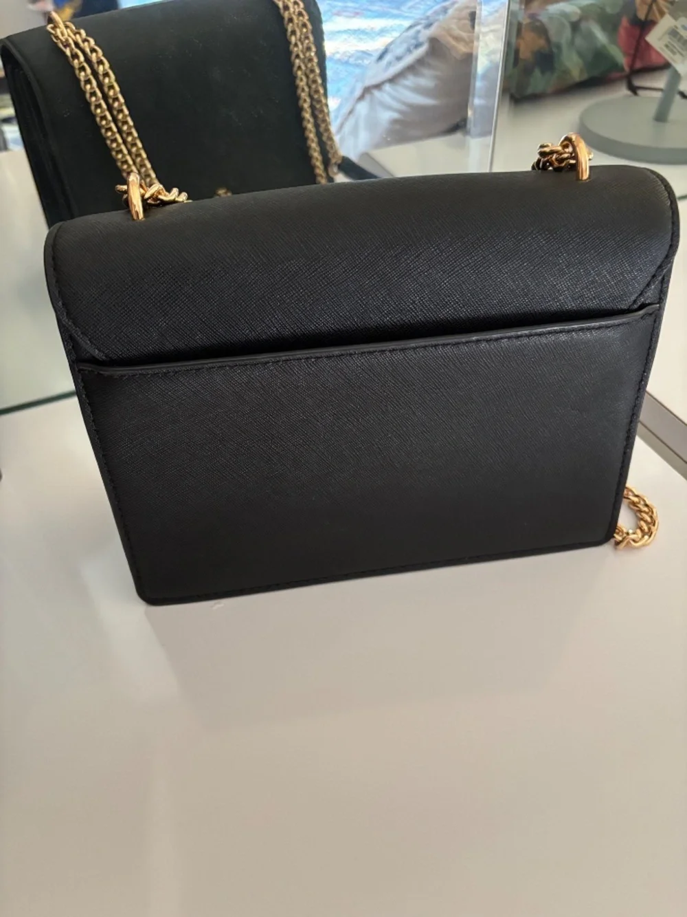Tory burch saffiano black purse. Almost New